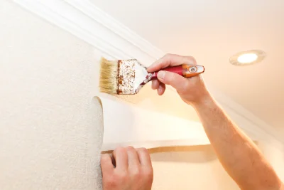 Pose de papier peint à la Couronne — revêtements muraux et toiles de verre